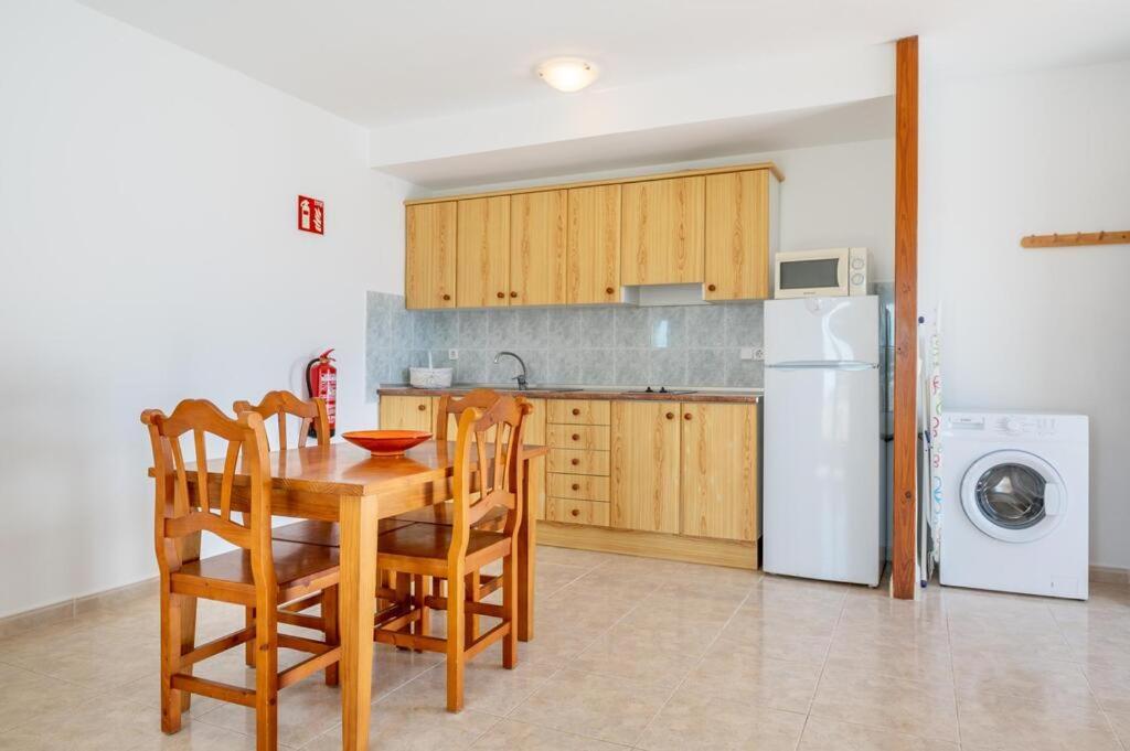 פלניטקס Apartamentos Karin 2°E מראה חיצוני תמונה